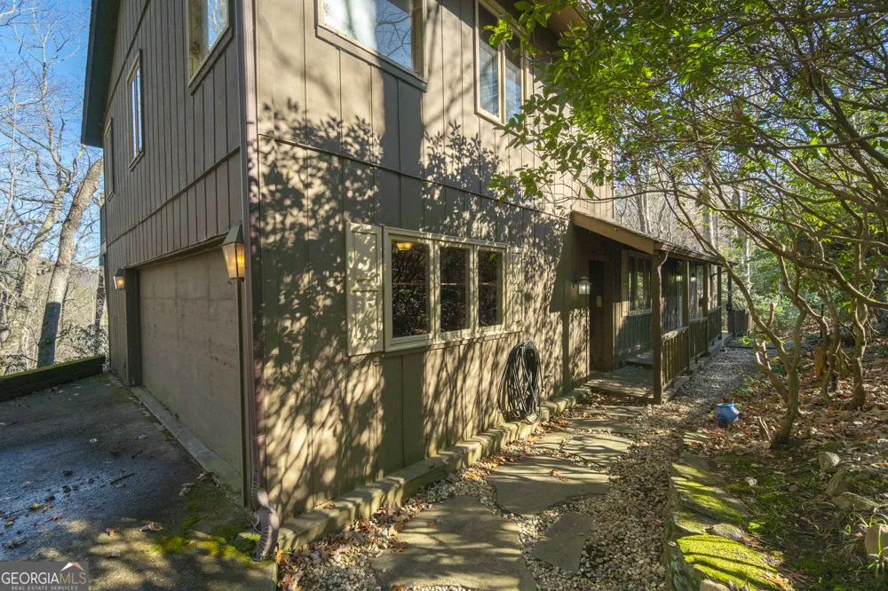 722 Woodbrier Sautee Nacoochee, GA 30571