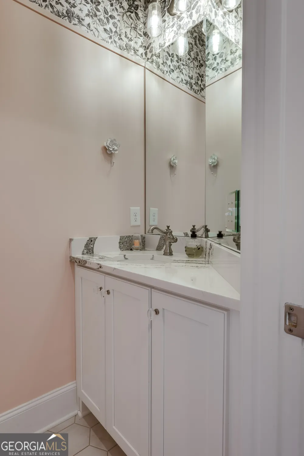 1820 Clover LN Bishop, GA 30621