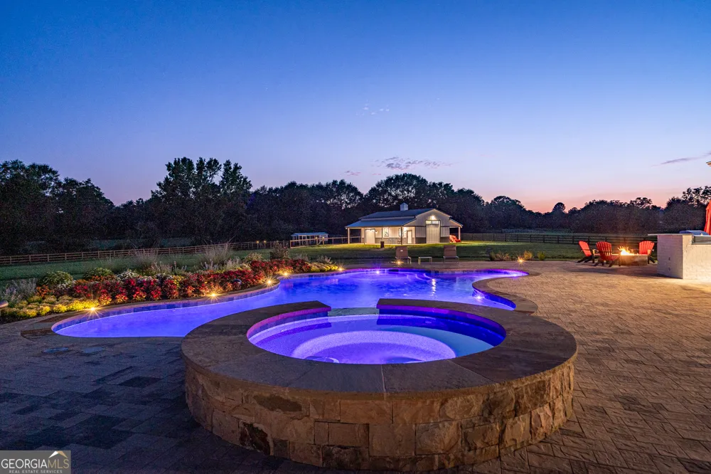 1820 Clover LN Bishop, GA 30621