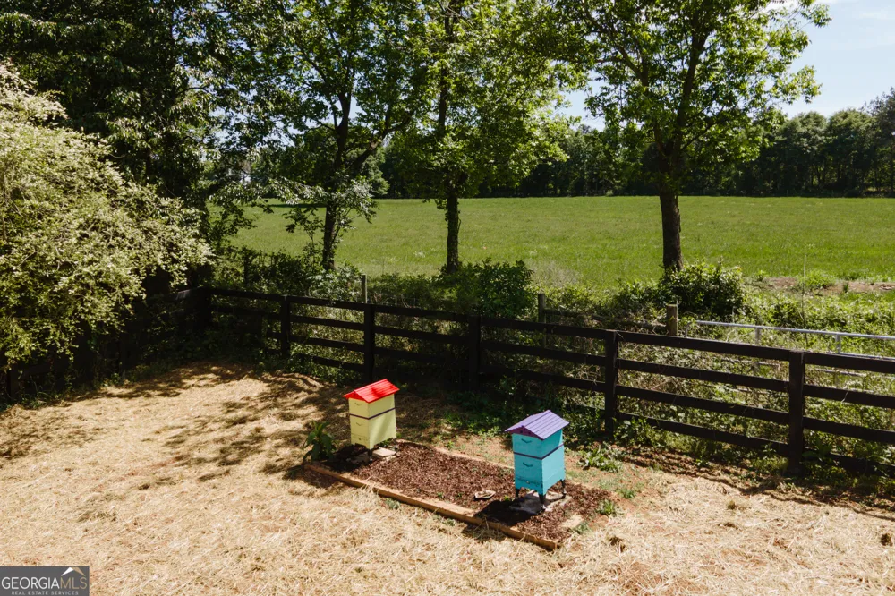 1820 Clover LN Bishop, GA 30621