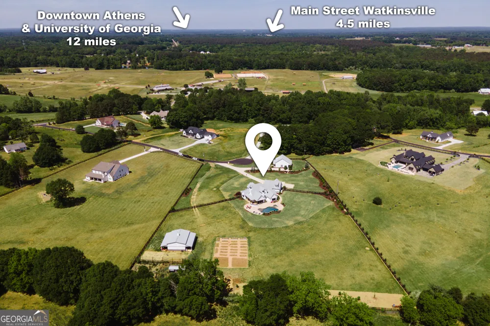 1820 Clover LN Bishop, GA 30621