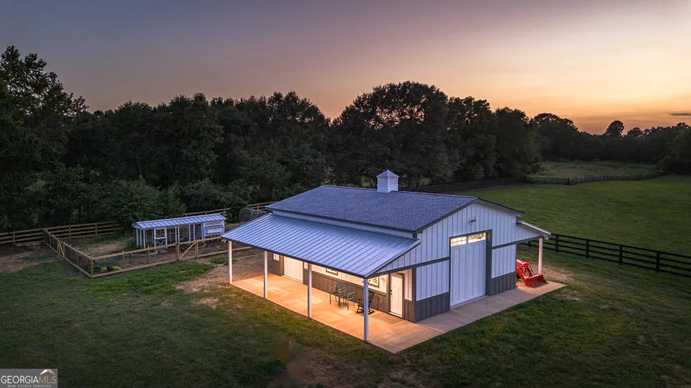 1820 Clover LN Bishop, GA 30621