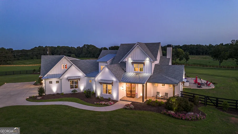 1820 Clover LN Bishop, GA 30621