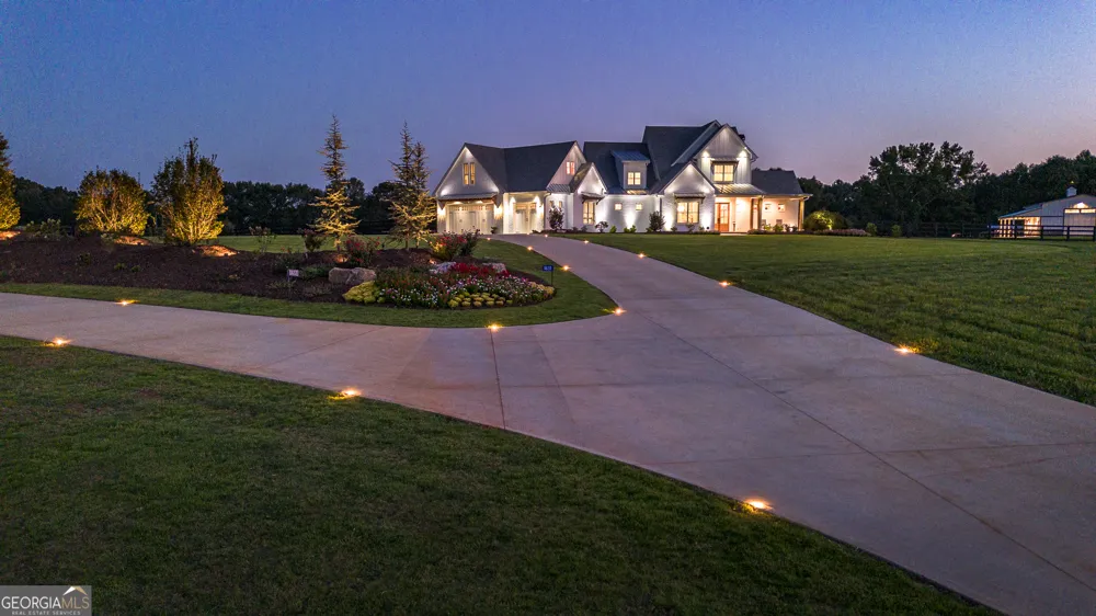 1820 Clover LN Bishop, GA 30621