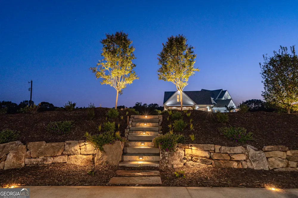 1820 Clover LN Bishop, GA 30621