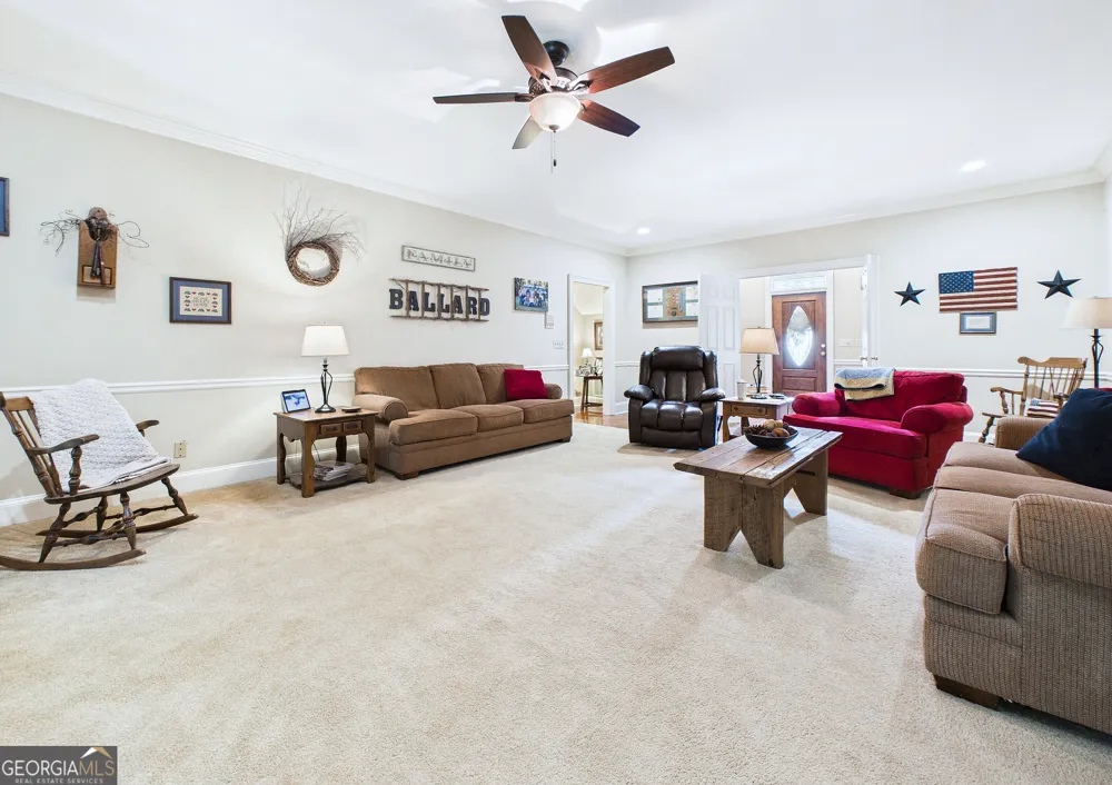 5771 Rogers RD Lizella, GA 31052