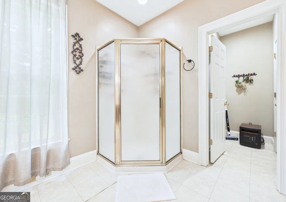 5771 Rogers RD Lizella, GA 31052