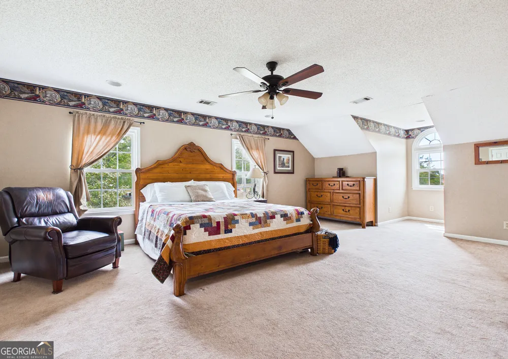 5771 Rogers RD Lizella, GA 31052