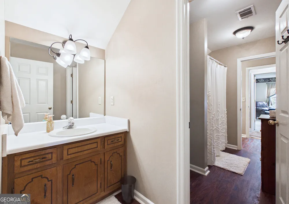 5771 Rogers RD Lizella, GA 31052