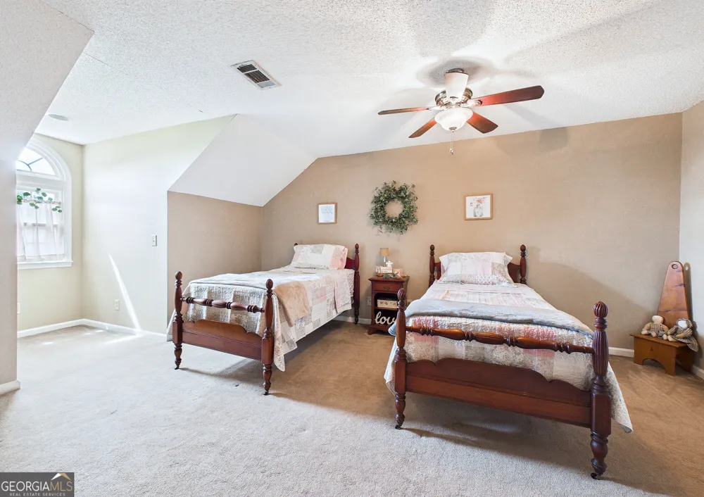 5771 Rogers RD Lizella, GA 31052