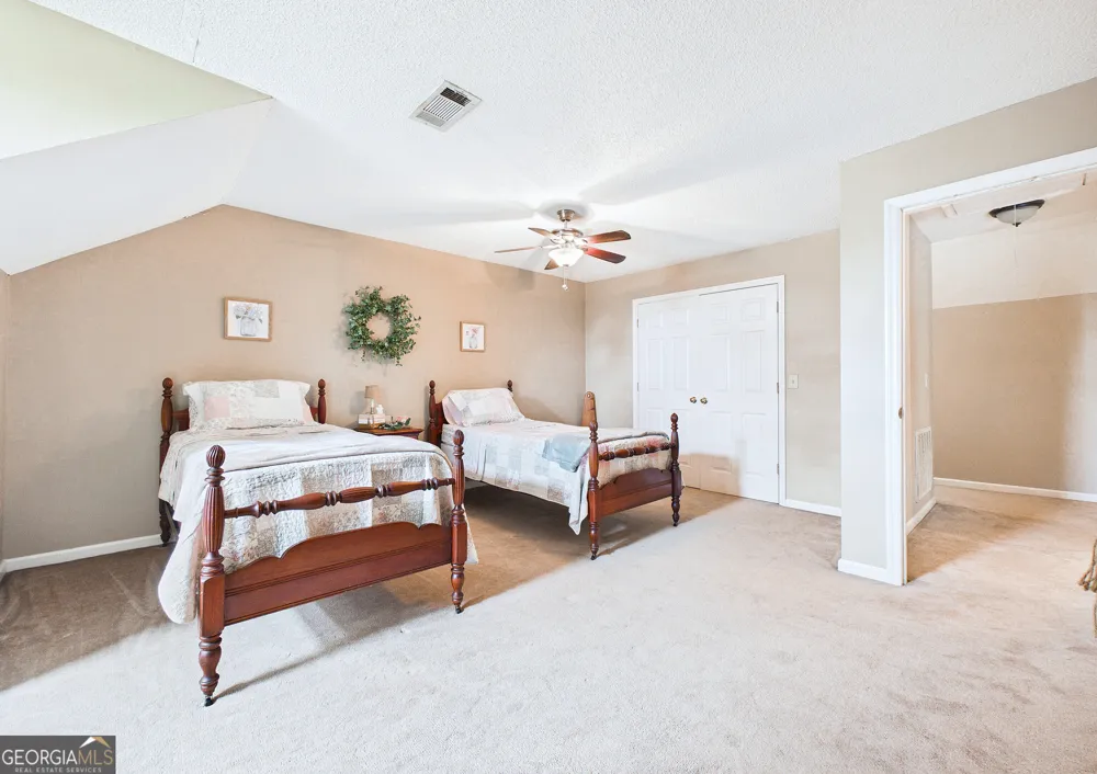5771 Rogers RD Lizella, GA 31052
