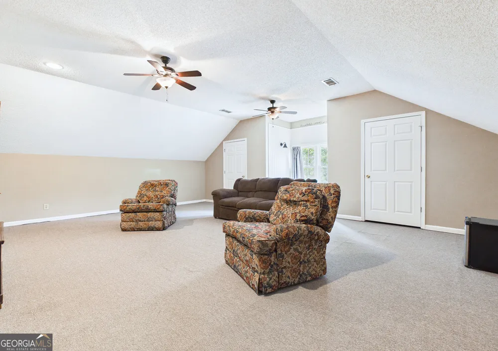 5771 Rogers RD Lizella, GA 31052