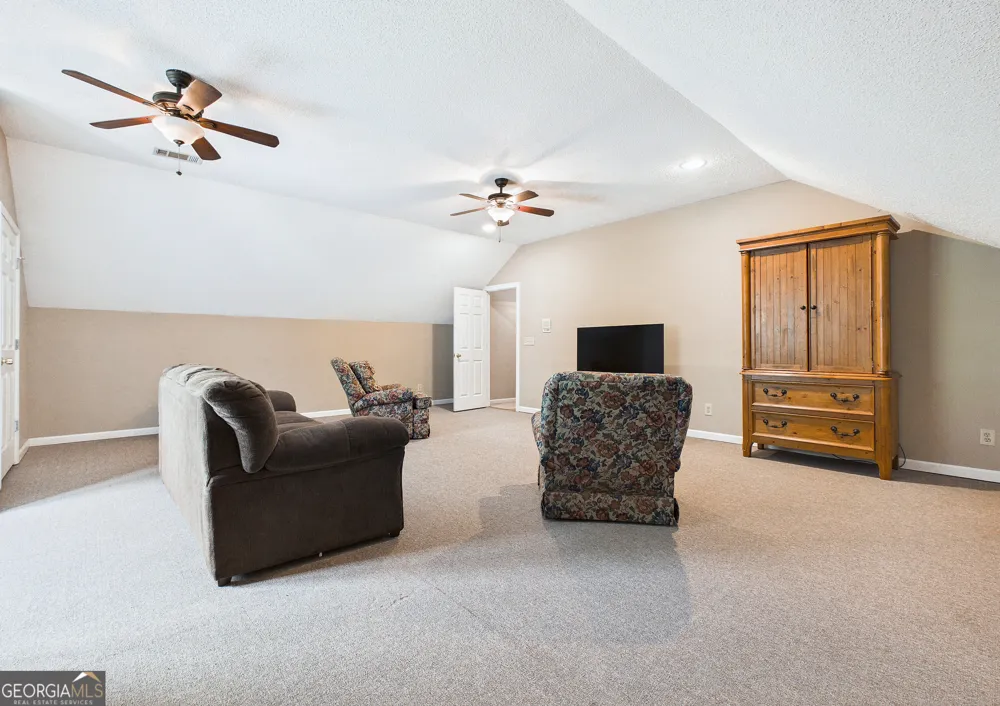 5771 Rogers RD Lizella, GA 31052