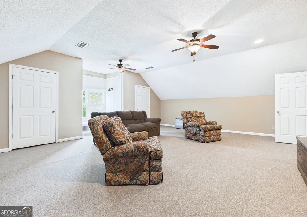 5771 Rogers RD Lizella, GA 31052