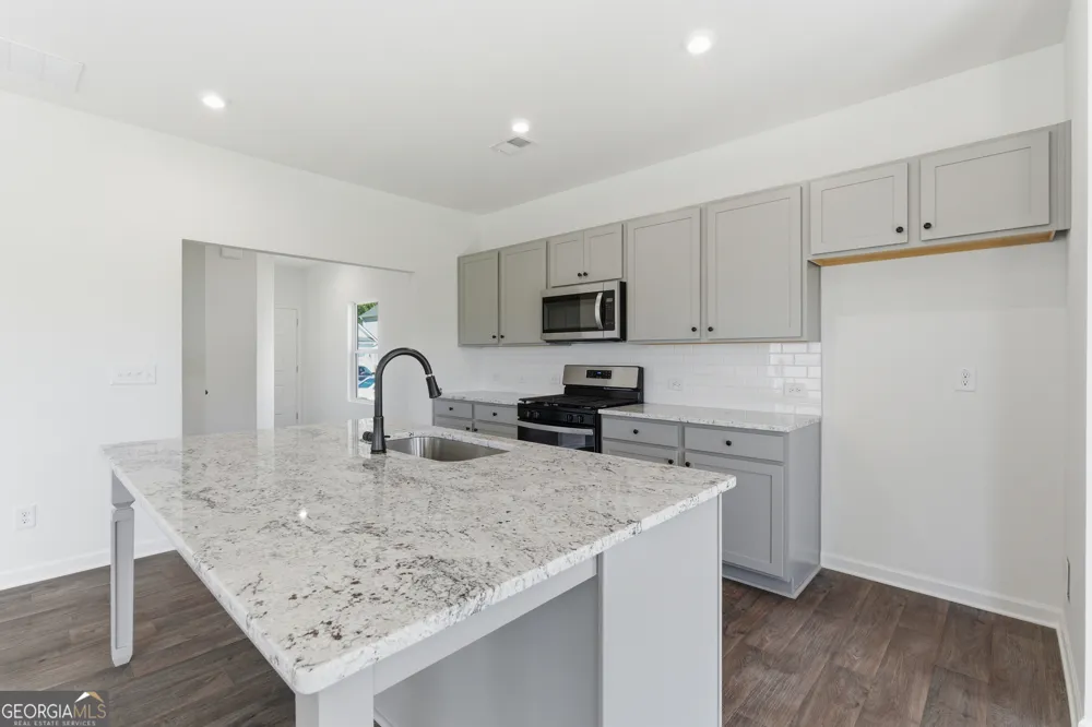 2684 Jordan LN Lithia Springs, GA 30122
