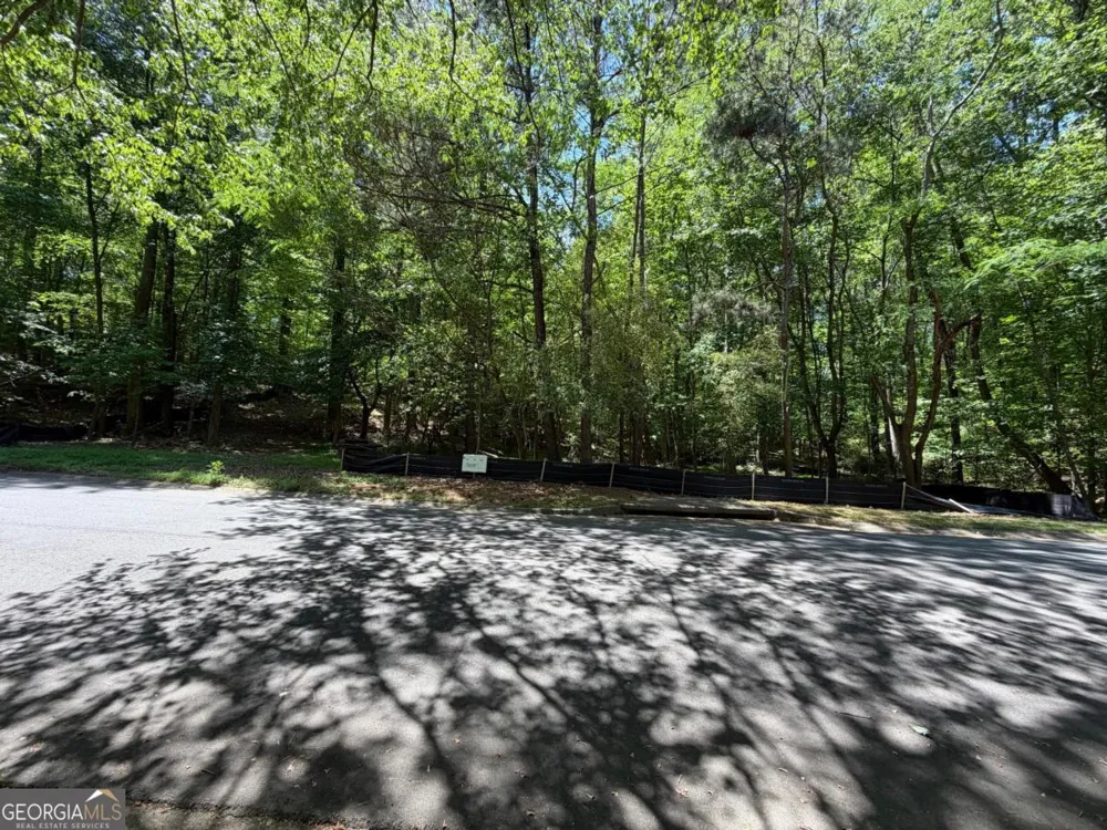 2761 Gardenwood CT SW Lilburn, GA 30047