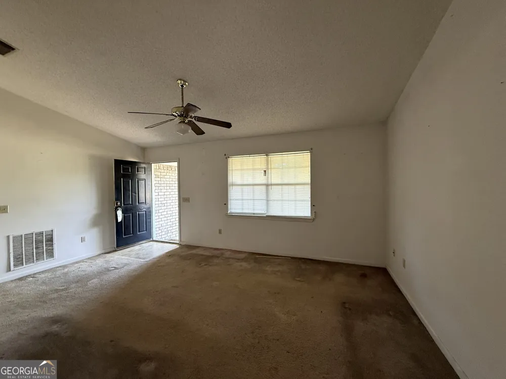 61 Kyle LN Hinesville, GA 31313