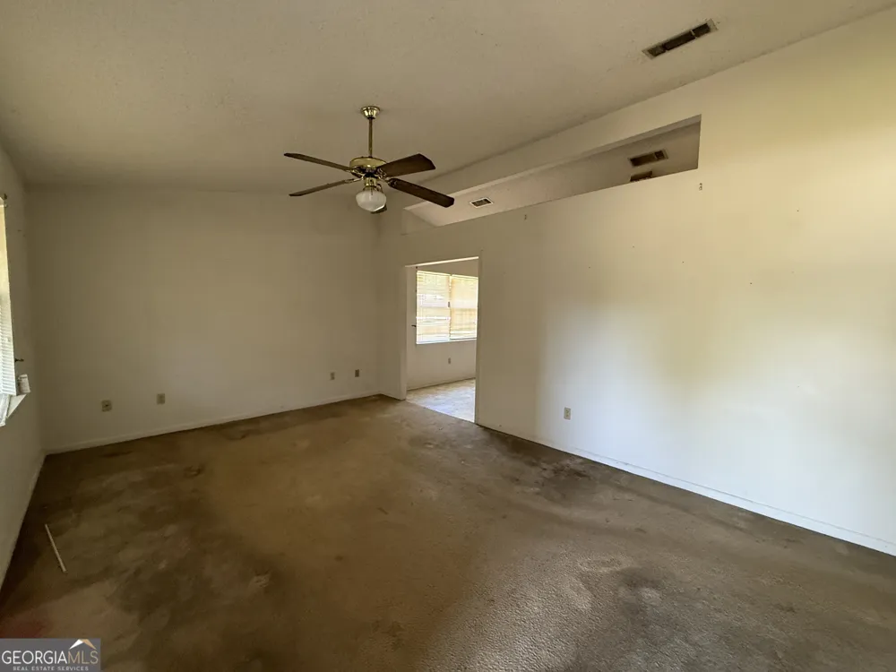 61 Kyle LN Hinesville, GA 31313