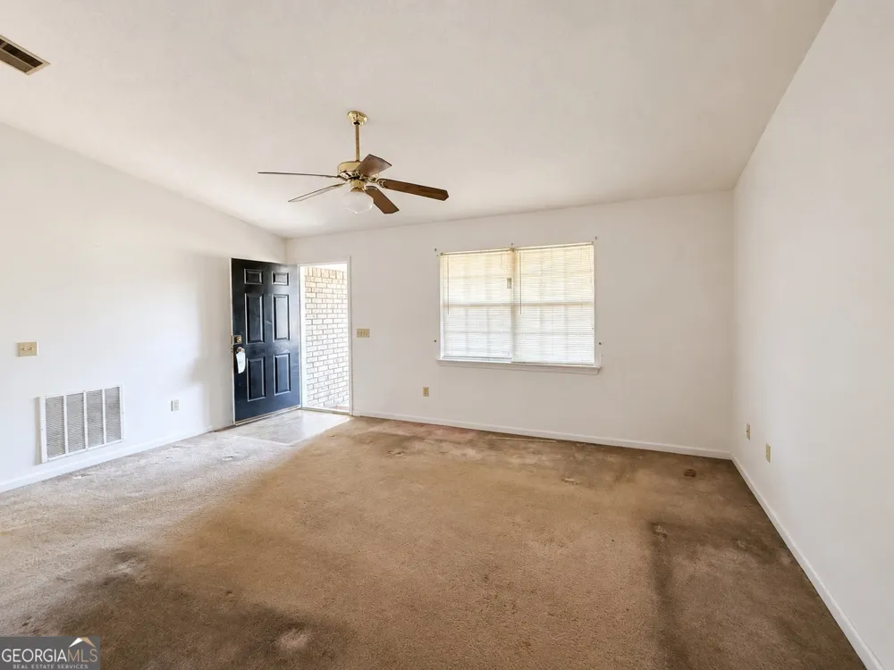 61 Kyle LN Hinesville, GA 31313