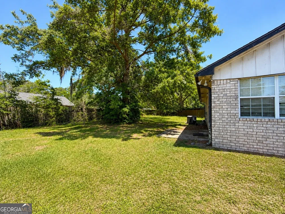 61 Kyle LN Hinesville, GA 31313