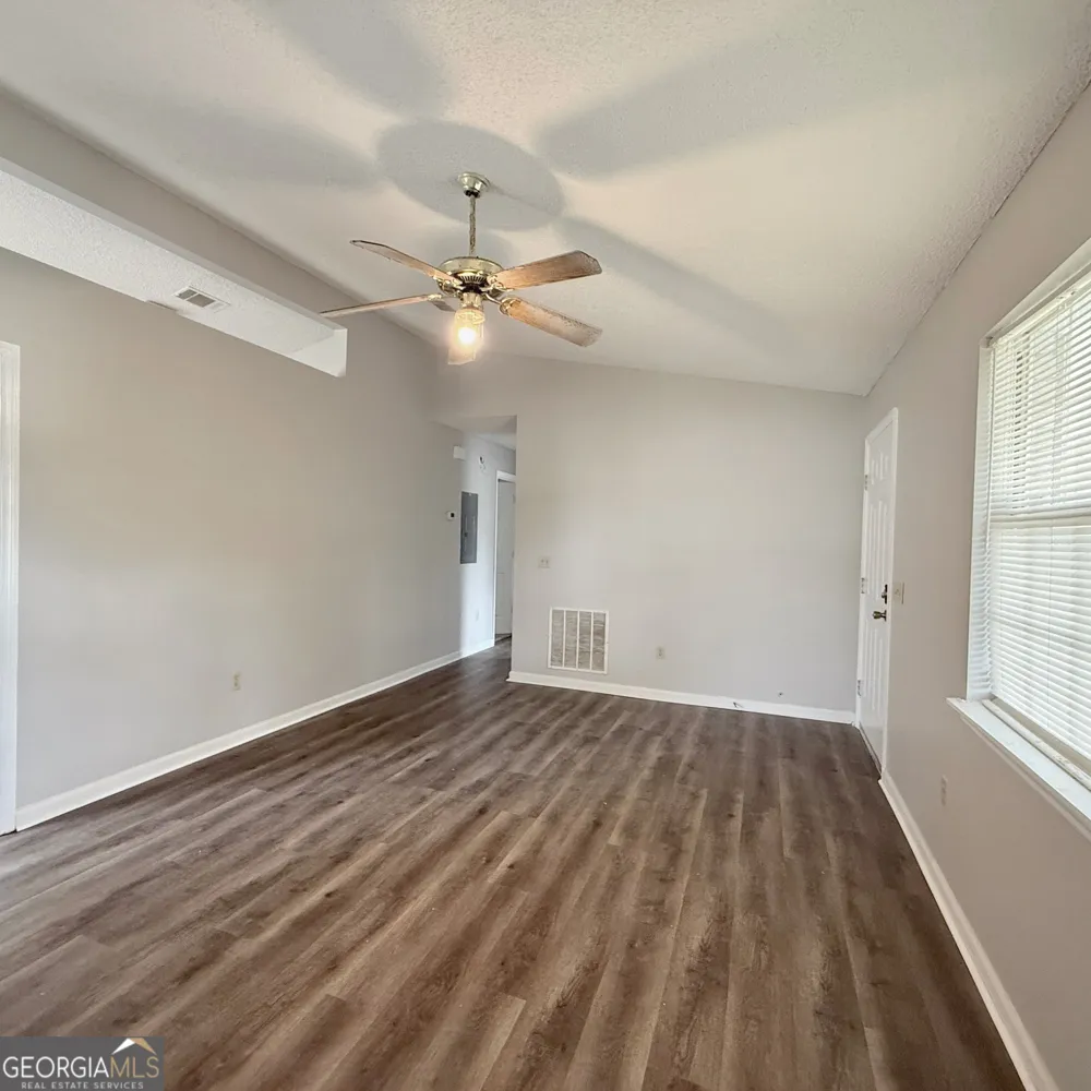 61 Kyle LN Hinesville, GA 31313