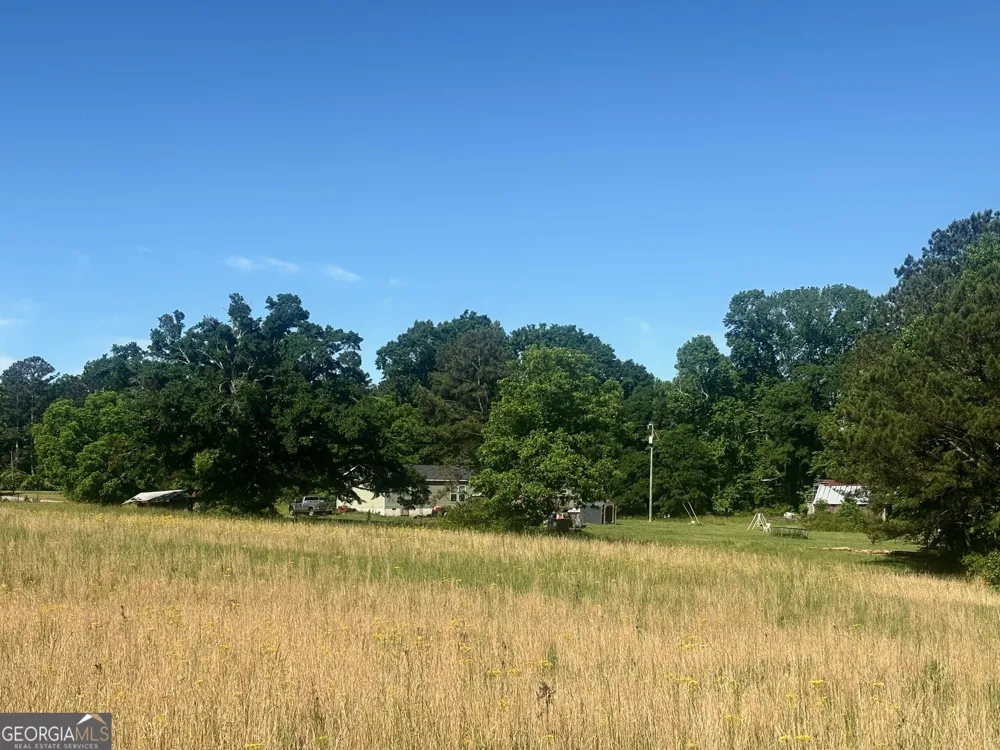 89 Davidson RD Molena, GA 30258