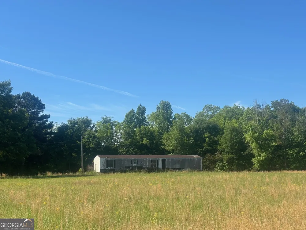 89 Davidson RD Molena, GA 30258