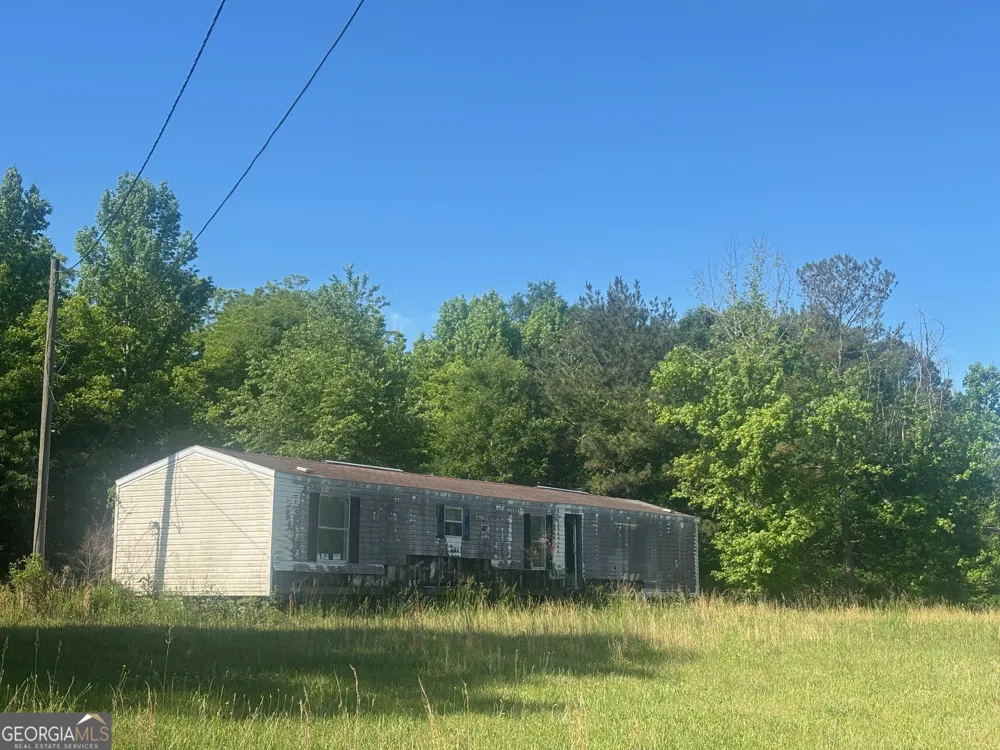 89 Davidson RD Molena, GA 30258