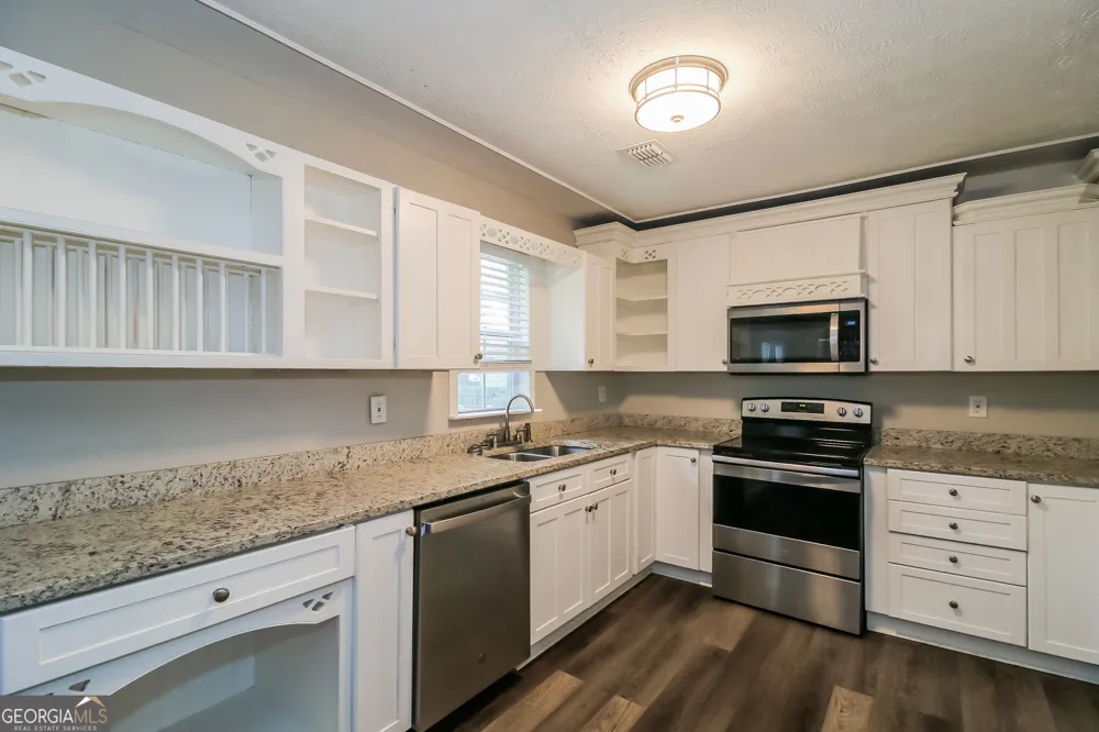 1106 Reynolds CT Morrow, GA 30260