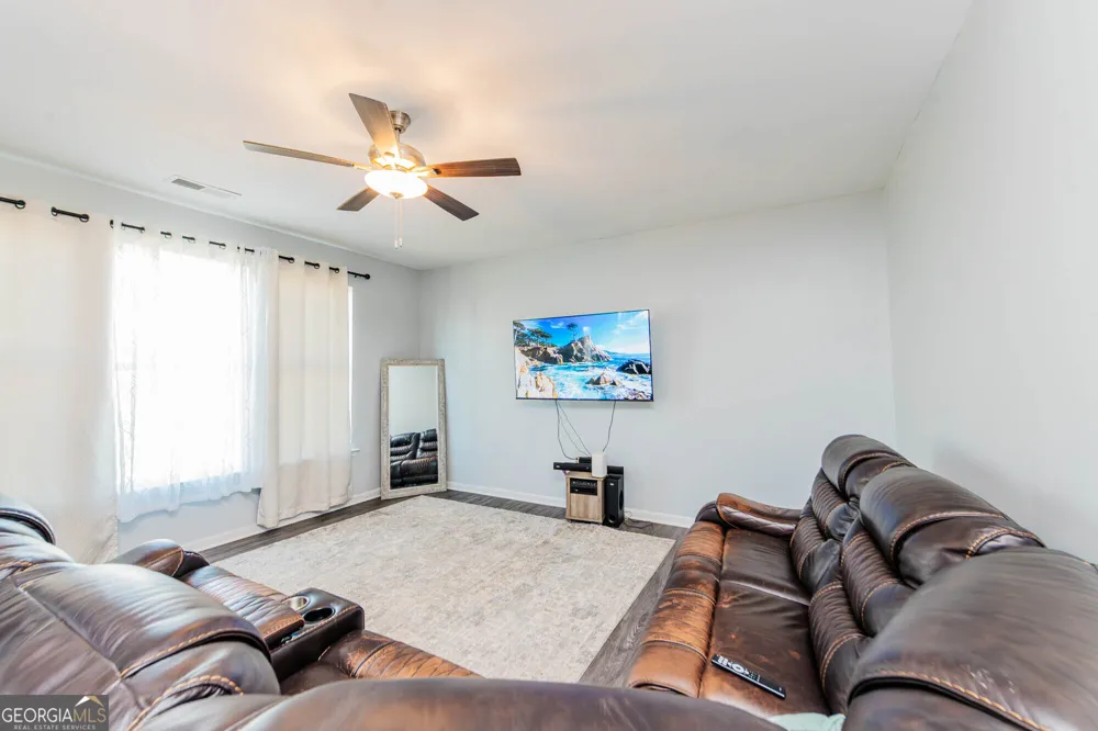 137 Red Birch LN Warner Robins, GA 31093
