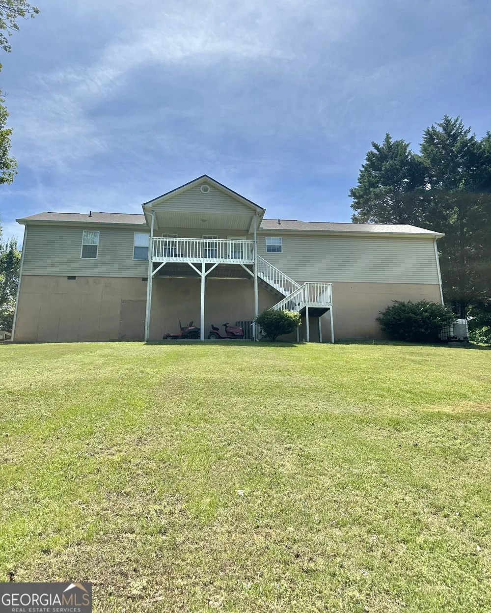 235 Cook ST Alto, GA 30510