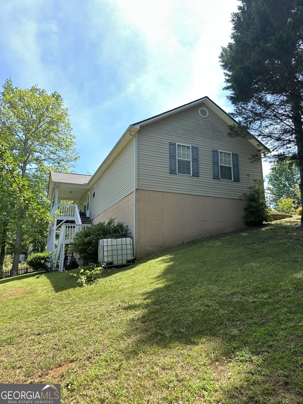 235 Cook ST Alto, GA 30510