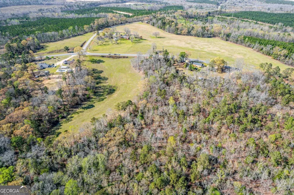 56 Claymont RD Mcintyre, GA 31054