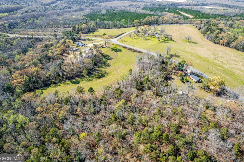 56 Claymont RD Mcintyre, GA 31054