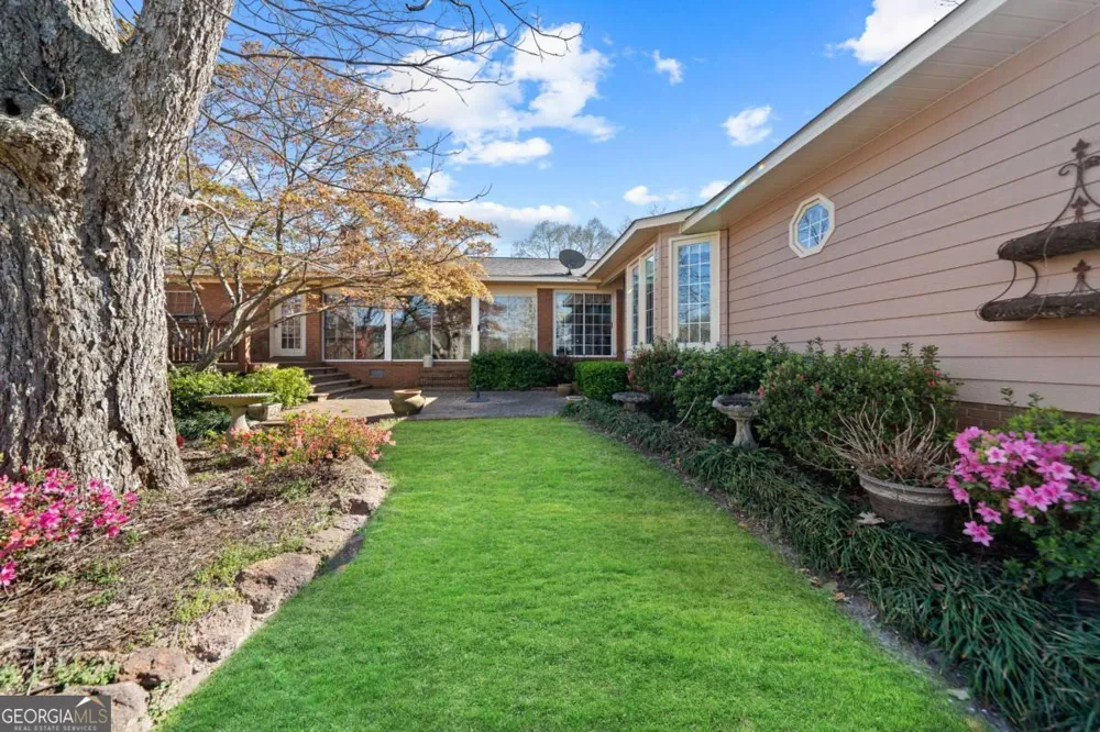 56 Claymont RD Mcintyre, GA 31054