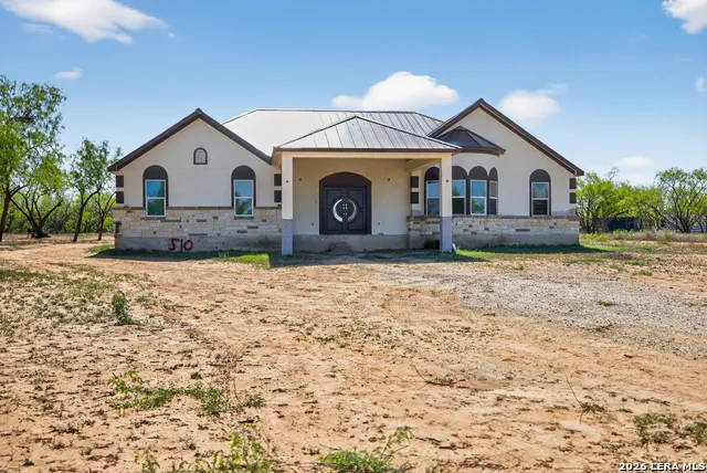 510 HIGH MDW Lytle, TX 78052