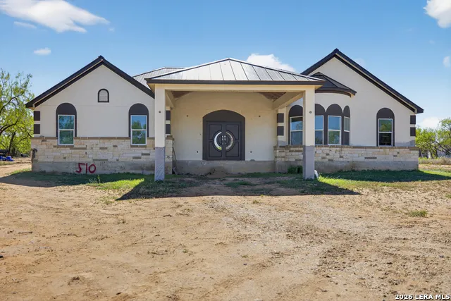 510 HIGH MDW Lytle, TX 78052