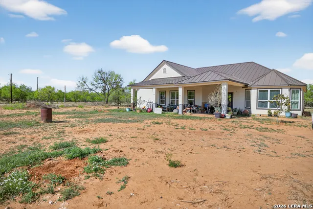 510 HIGH MDW Lytle, TX 78052