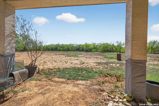 510 HIGH MDW Lytle, TX 78052
