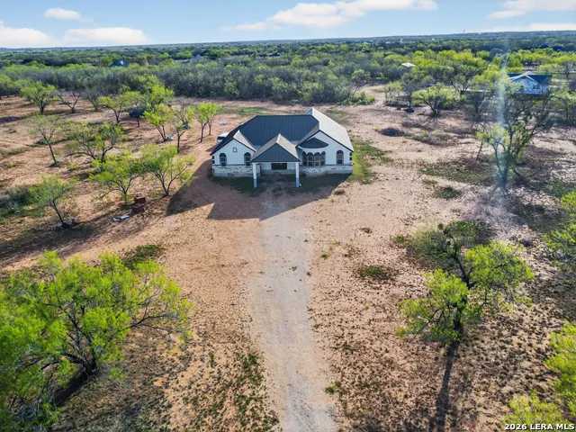 510 HIGH MDW Lytle, TX 78052