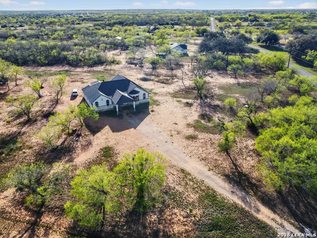 510 HIGH MDW Lytle, TX 78052
