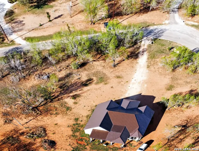 510 HIGH MDW Lytle, TX 78052