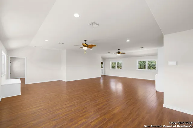 5450 Mazurek Schulenburg, TX 78956