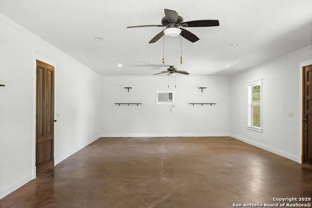 5450 Mazurek Schulenburg, TX 78956