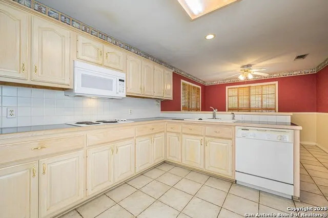 10416 7TH ST Pettus, TX 78146