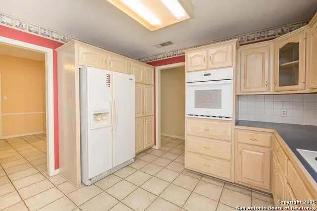 10416 7TH ST Pettus, TX 78146