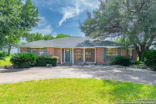10416 7TH ST Pettus, TX 78146