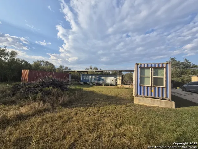 545 Spanish Oak Road Dale, TX 78616