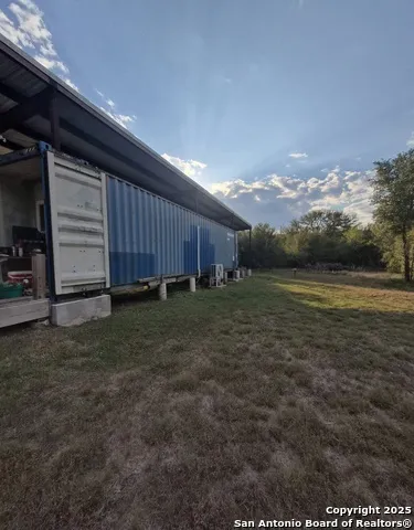 545 Spanish Oak Road Dale, TX 78616