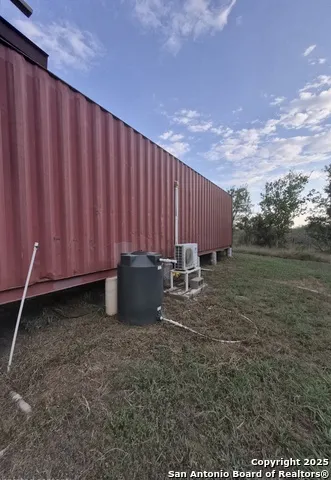 545 Spanish Oak Road Dale, TX 78616